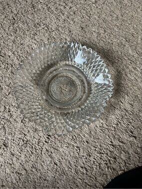 Pressed Glass Serving Bowl - Clear Diamond Pattern